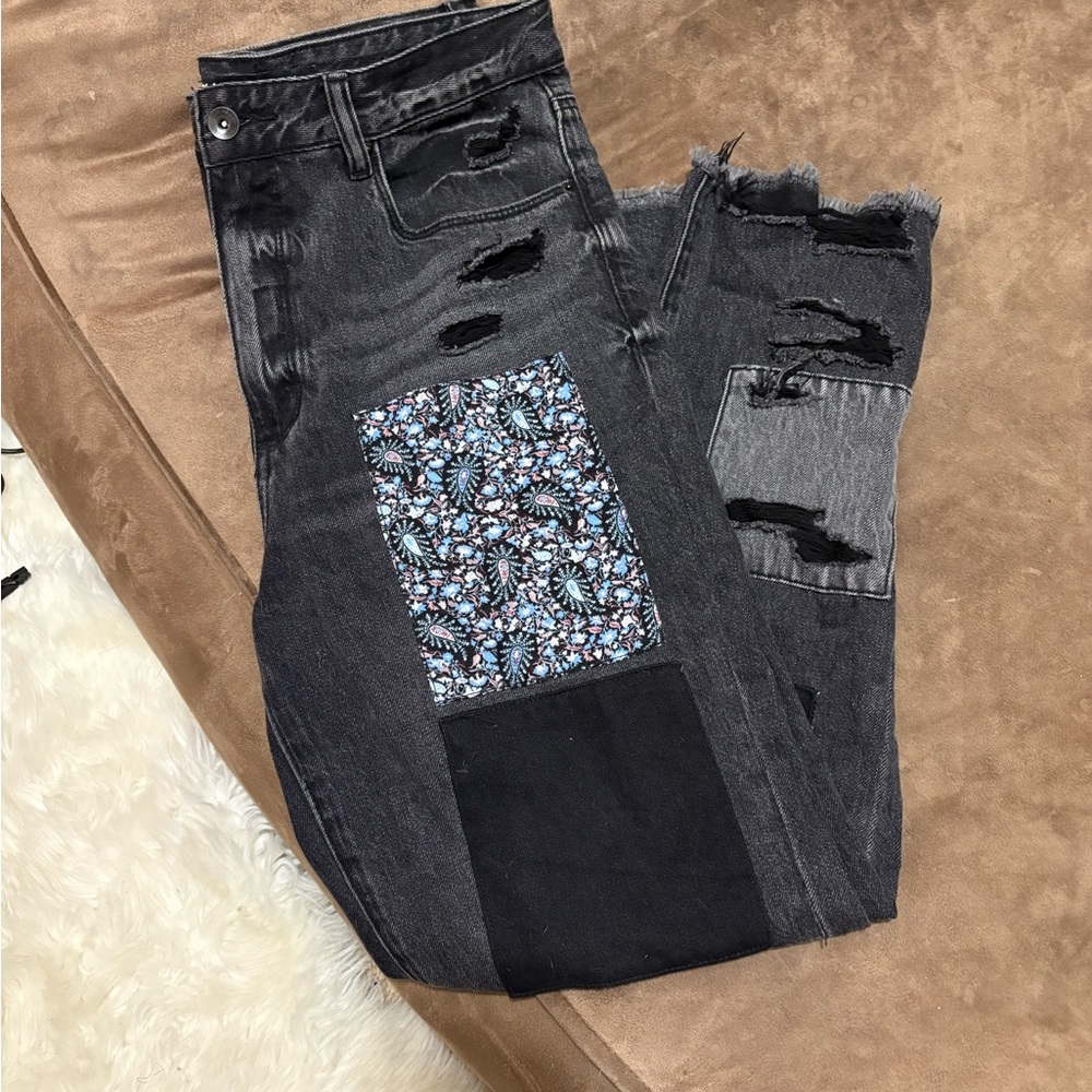 Women’s Distressed Black Jeans with Floral Patch Size: 28